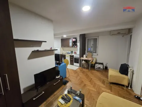 Izdavanje, jednosoban stan, 35m², Socijalno, Novi Sad Sve Podlokacije - image 3