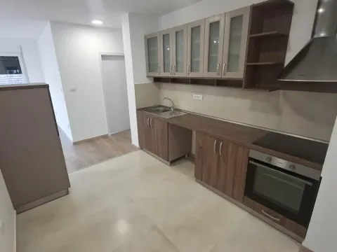 Izdavanje, četvorosoban stan, 88m², Telep, Novi Sad Sve Podlokacije - image 4