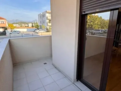 Izdavanje, jednosoban stan, 45m², Zabjelo, Podgorica - image 2