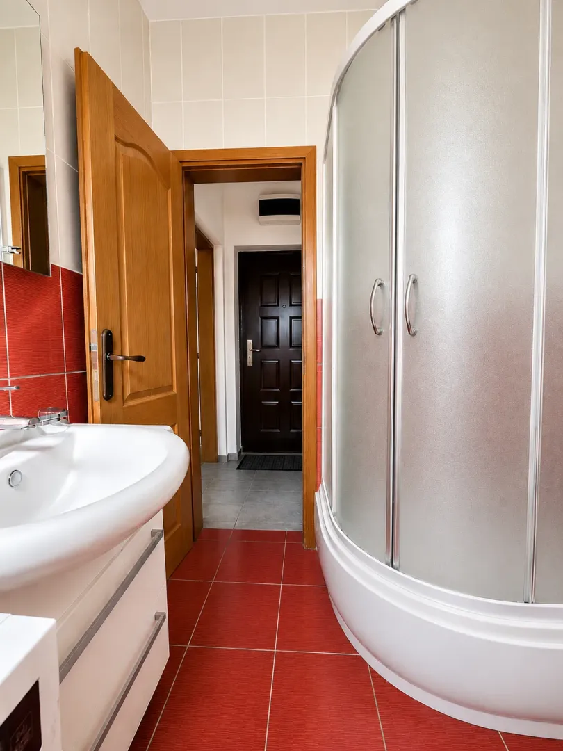 Izdavanje, dvosoban stan, 68m², Zagorič, Podgorica