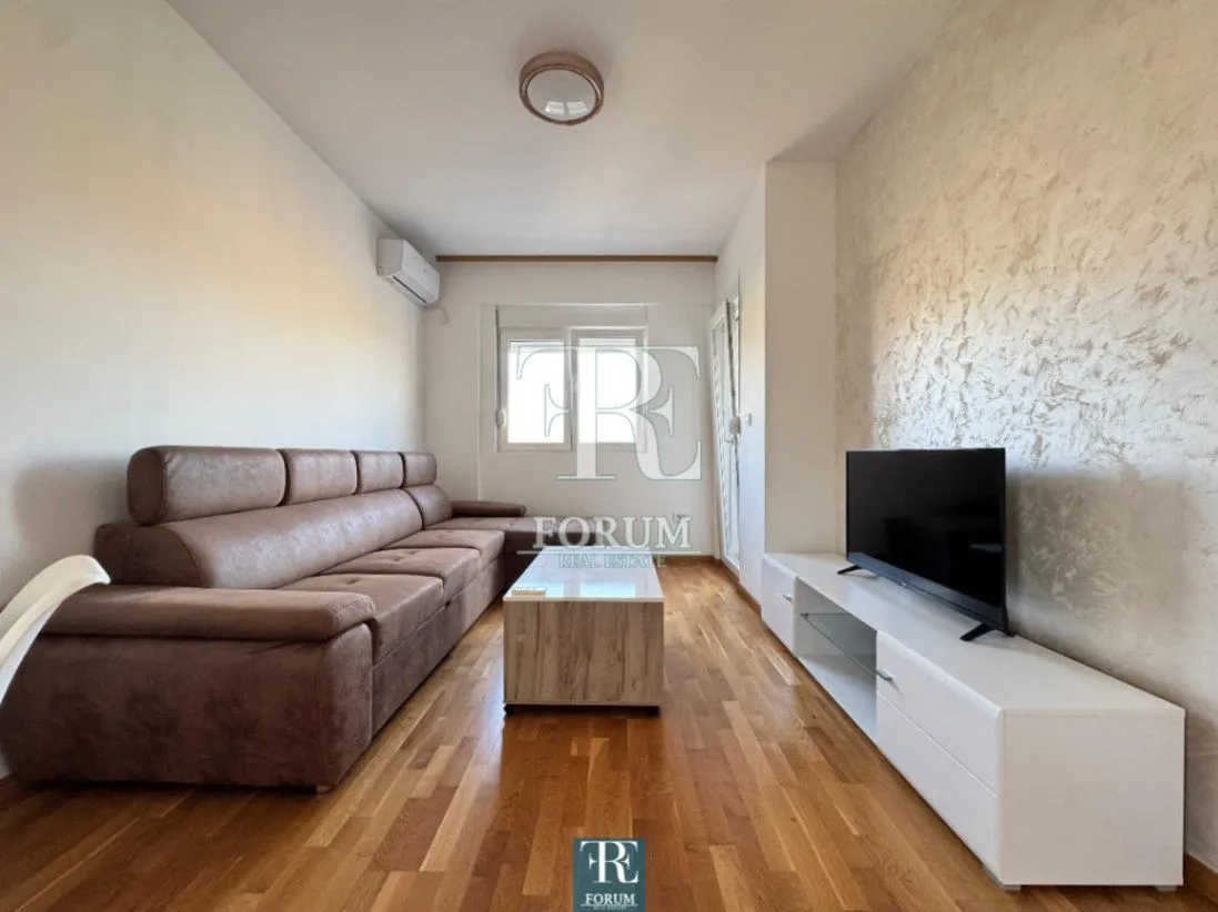 Izdavanje, dvosoban stan, 60m², Stari Aerodrom, Podgorica