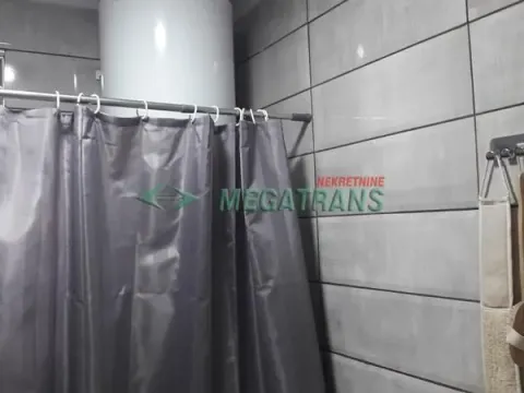 Izdavanje, četvorosoban stan, 97m², Centar, Novi Sad - image 13