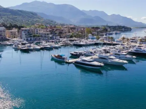 Prodaja, dvosoban stan, 64m², Tivat, Crna Gora