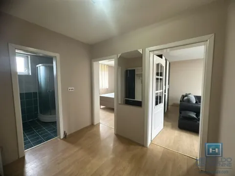 Izdavanje, dvosoban stan, 52m², Centar, Ćuprija - image 8