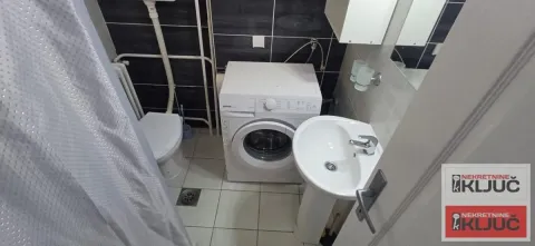Izdavanje, garsonjera, 27m², Centar, Novi Sad - image 10