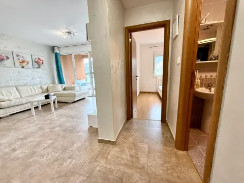 Sale, two bedroom apartment, 68m², Bečići, Budva - image 5