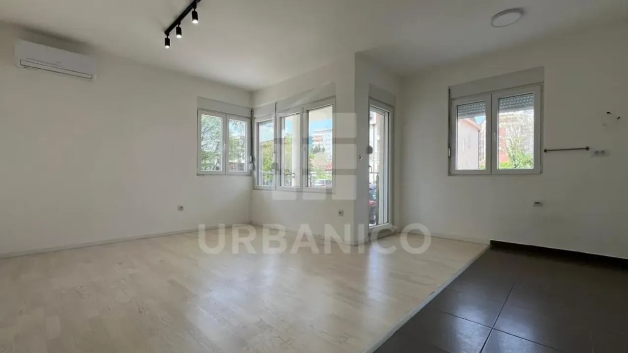 Izdavanje, dvosoban stan, 60m², 1 maj, Podgorica