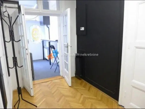 Izdavanje, četvorosoban stan, 120m², Stari Grad, Beograd - image 17