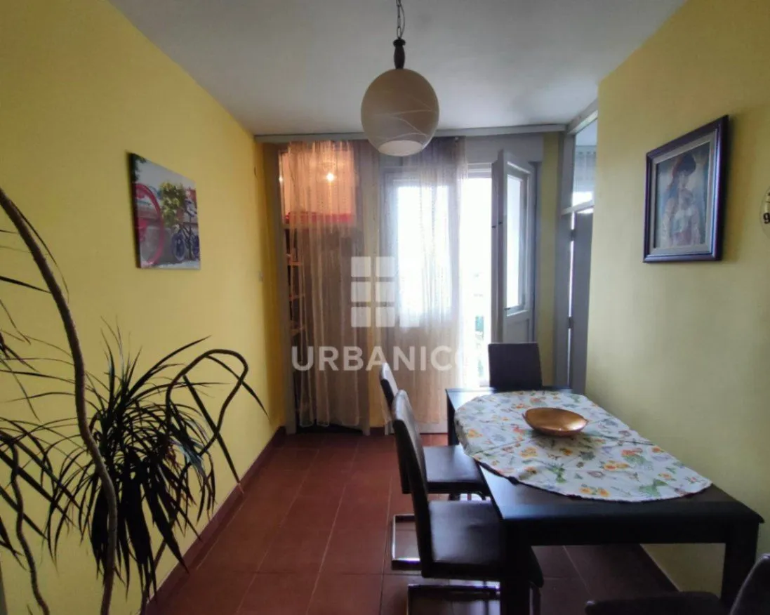 Izdavanje, dvosoban stan, 70m², Gintaš, Podgorica