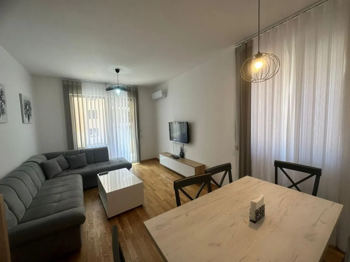 Sale, two bedroom apartment, 65m², Bečići, Budva