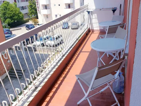 Rent, one bedroom apartment, 55m², Budva, Crna Gora - image 3