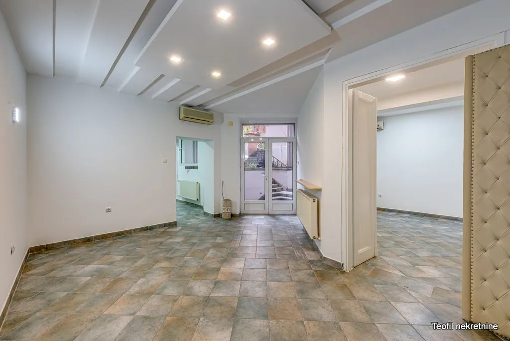 Izdavanje, poslovni prostor, 88m², Stari Grad, Beograd