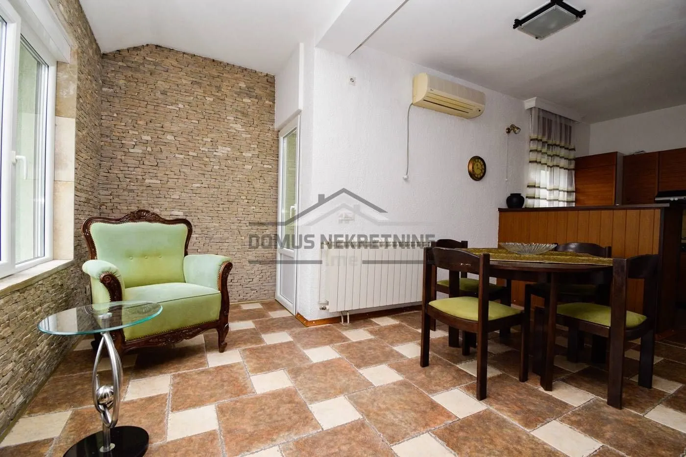 Rent, house, 250m², Stari Aerodrom, Podgorica