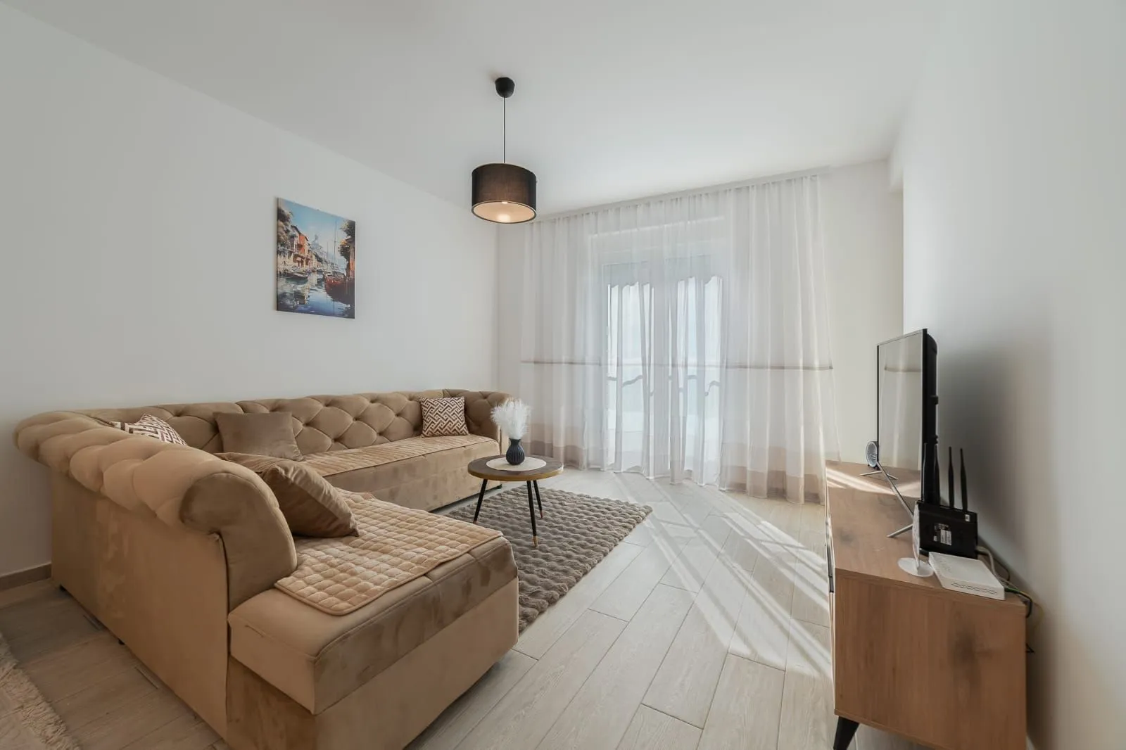 Izdavanje, jednosoban stan, 57m², Bečići, Budva