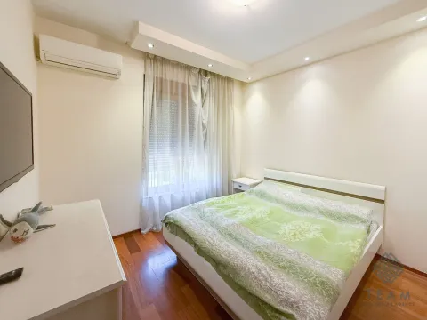 Rent, two bedroom apartment, 75m², Centar, Podgorica - image 8