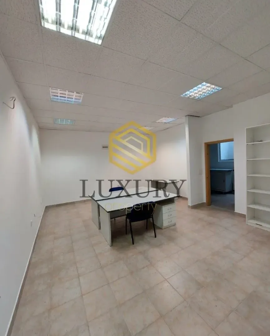Rent, office space, 120m², City Kvart, Podgorica