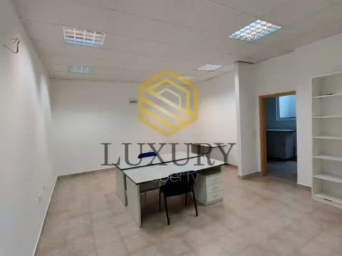 Rent, office space, 120m², City Kvart, Podgorica - image 10