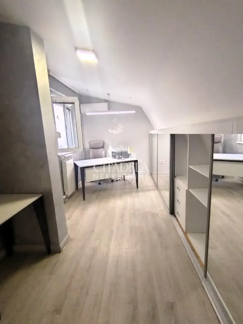 Rent, apartment, 118m², Đeram Pijaca, Beograd
