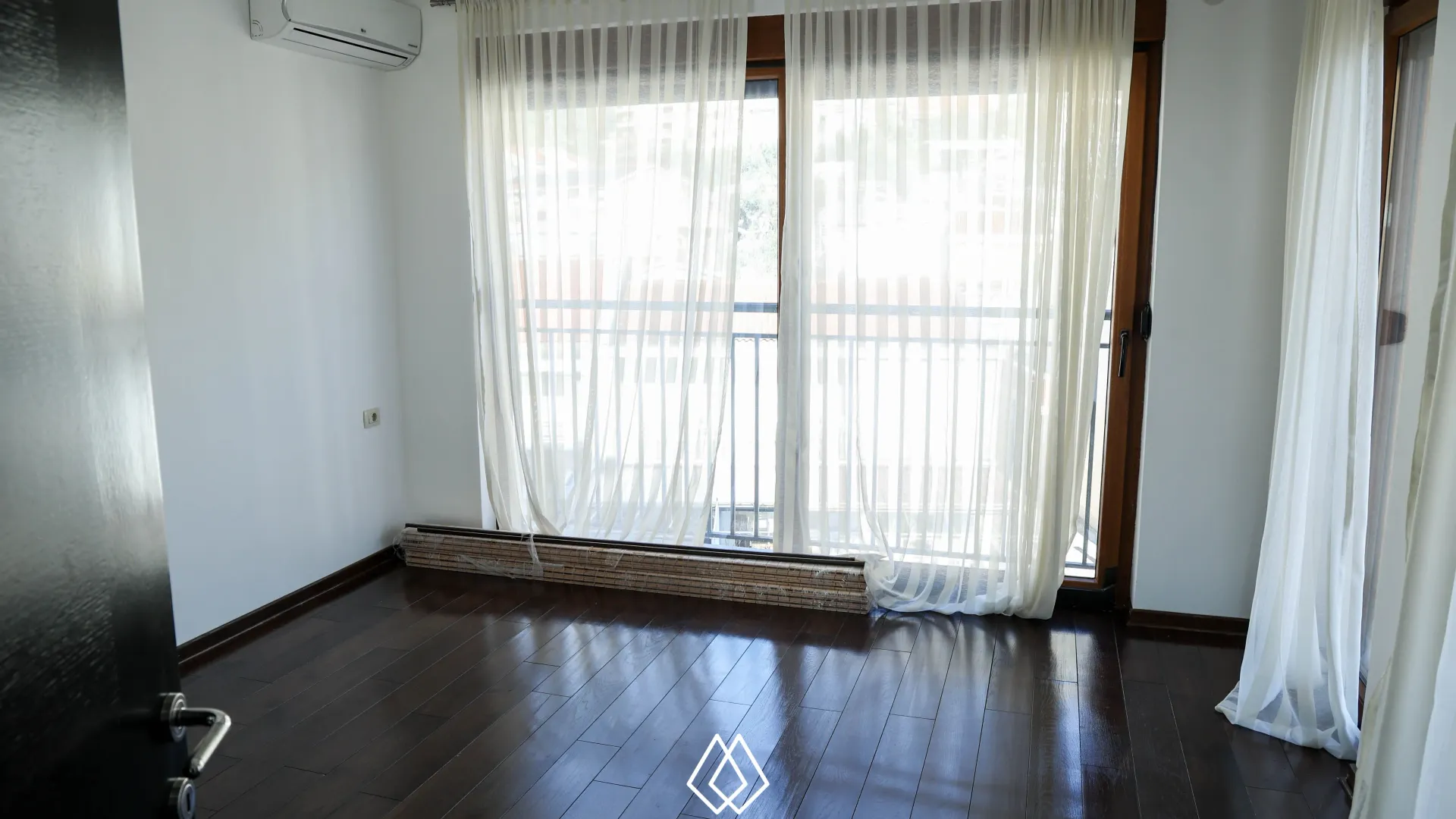 Sale, three bedroom apartment, 152m², Petrovac, Budva