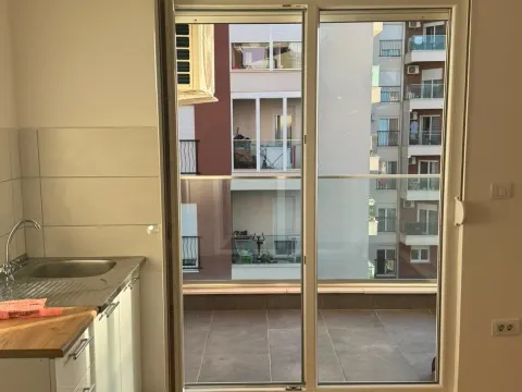 Rent, two bedroom apartment, 65m², Stari Aerodrom, Podgorica - image 7