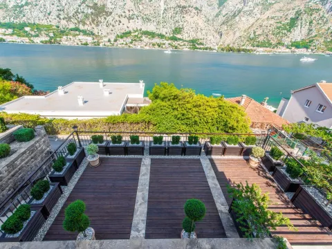 Prodaja, stan, 510m², Muo, Kotor - image 4