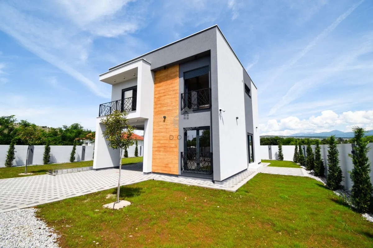 Prodaja, kuća, 154m², Dahna, Podgorica