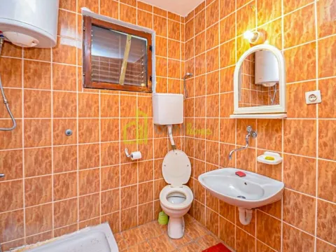 Prodaja, kuća, 190m², Bar, Crna Gora - image 16