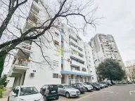 Izdavanje, poslovni prostor, 224m², Preko Morače, Podgorica - image 1