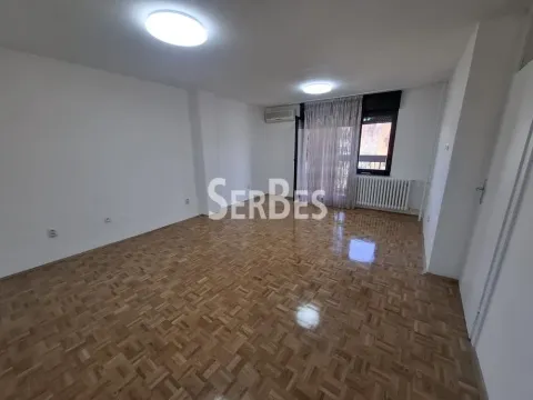 Izdavanje, dvosoban stan, 57m², Novo naselje, Novi Sad - image 2