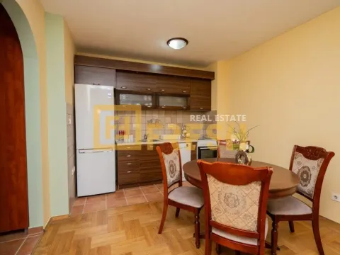 Izdavanje, jednosoban stan, 50m², Stari Aerodrom, Podgorica - image 7