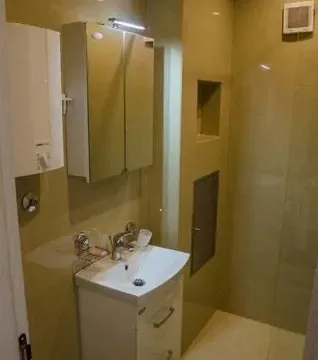 Izdavanje, jednosoban stan, 40m², Centar, Podgorica - image 3