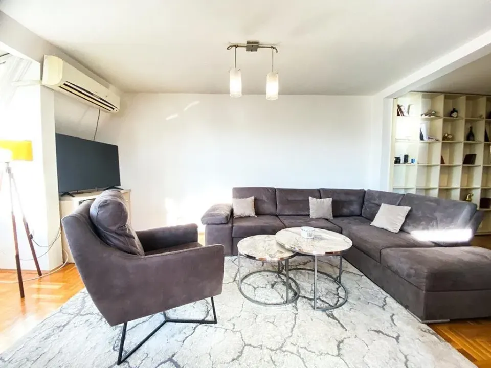Sale, three bedroom apartment, 86m², Centar, Podgorica
