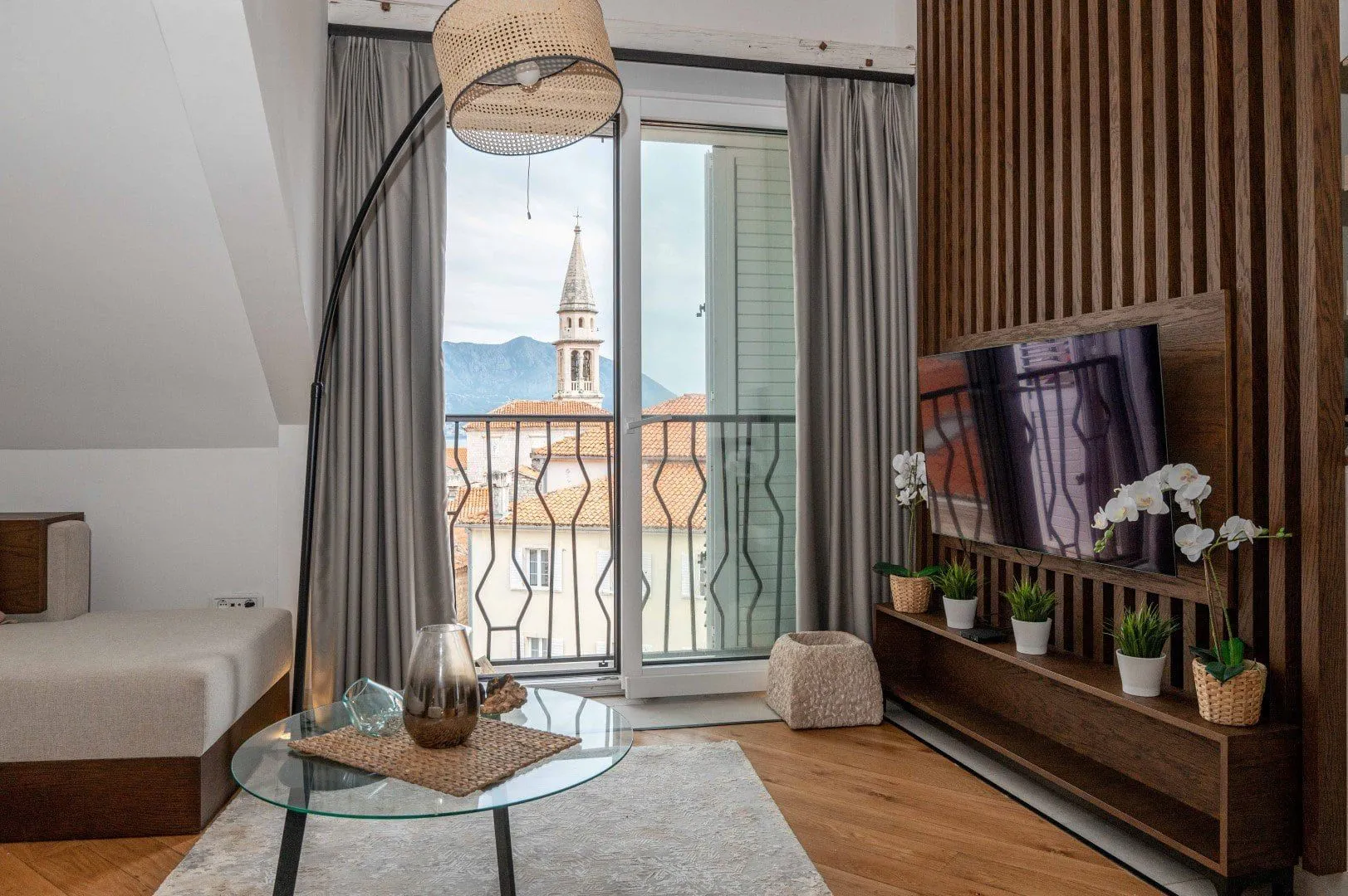 Sale, one bedroom apartment, 70m², Stari Grad, Budva