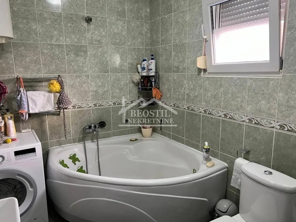 Sale, house, 254m², Ledine, Beograd