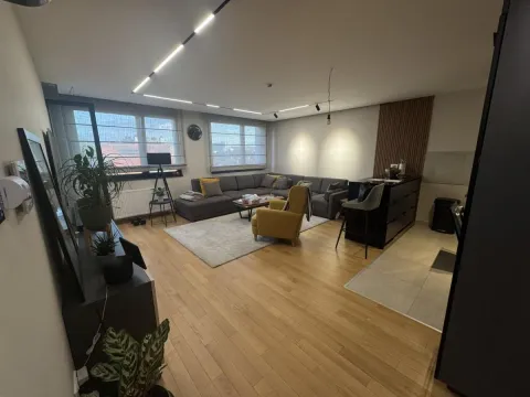 Prodaja, stan, 69m², Cara Dušana, Novi Sad Sve Podlokacije - image 1