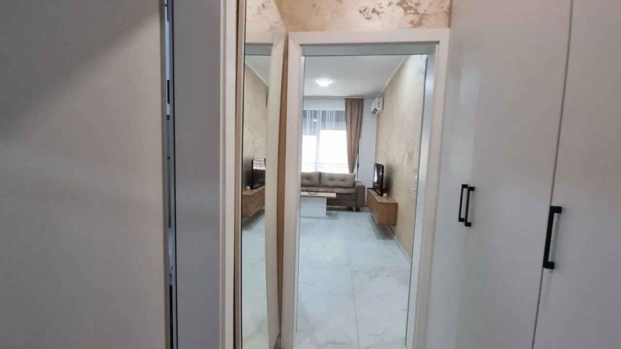 Rent, studio apartment, 25m², Bečići, Budva
