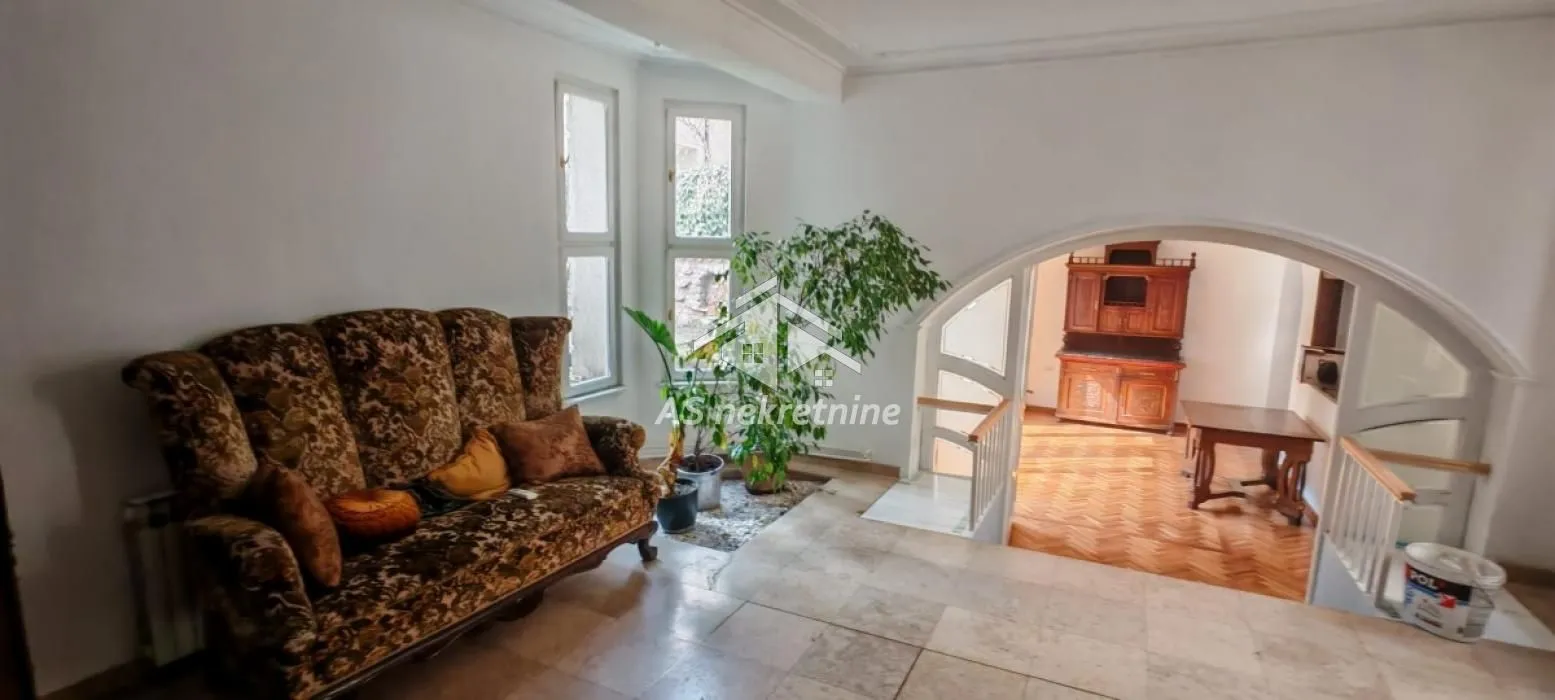Rent, house, 260m², Neimar, Vračar Sve Podlokacije