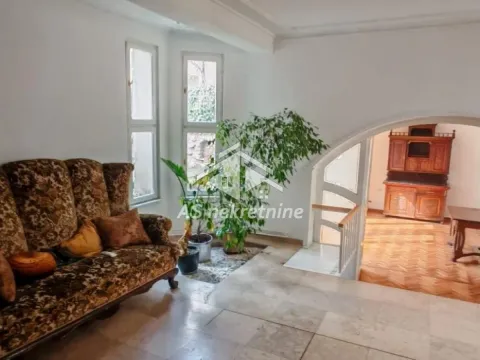 Izdavanje, kuća, 260m², Neimar, Vračar Sve Podlokacije - image 47