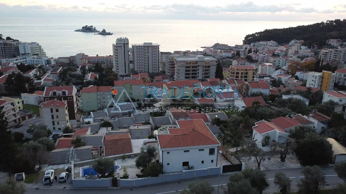 Prodaja, kuća, 422m², Petrovac, Budva
