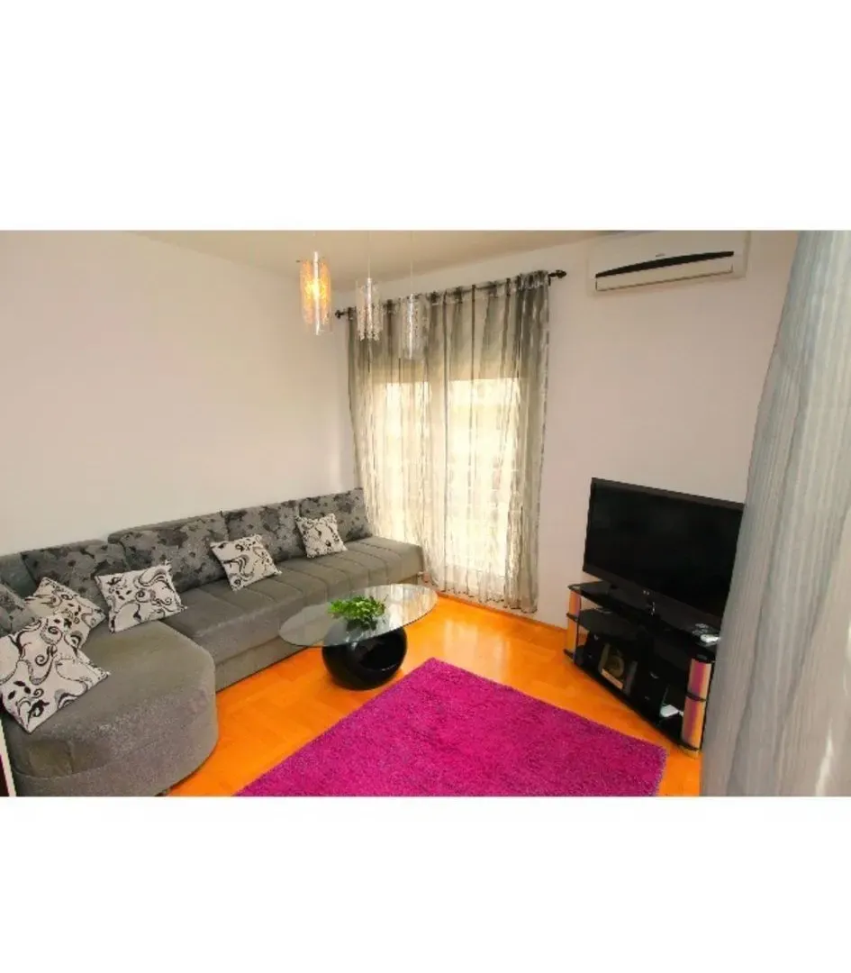 Rent, three bedroom apartment, 73m², Rozino, Budva