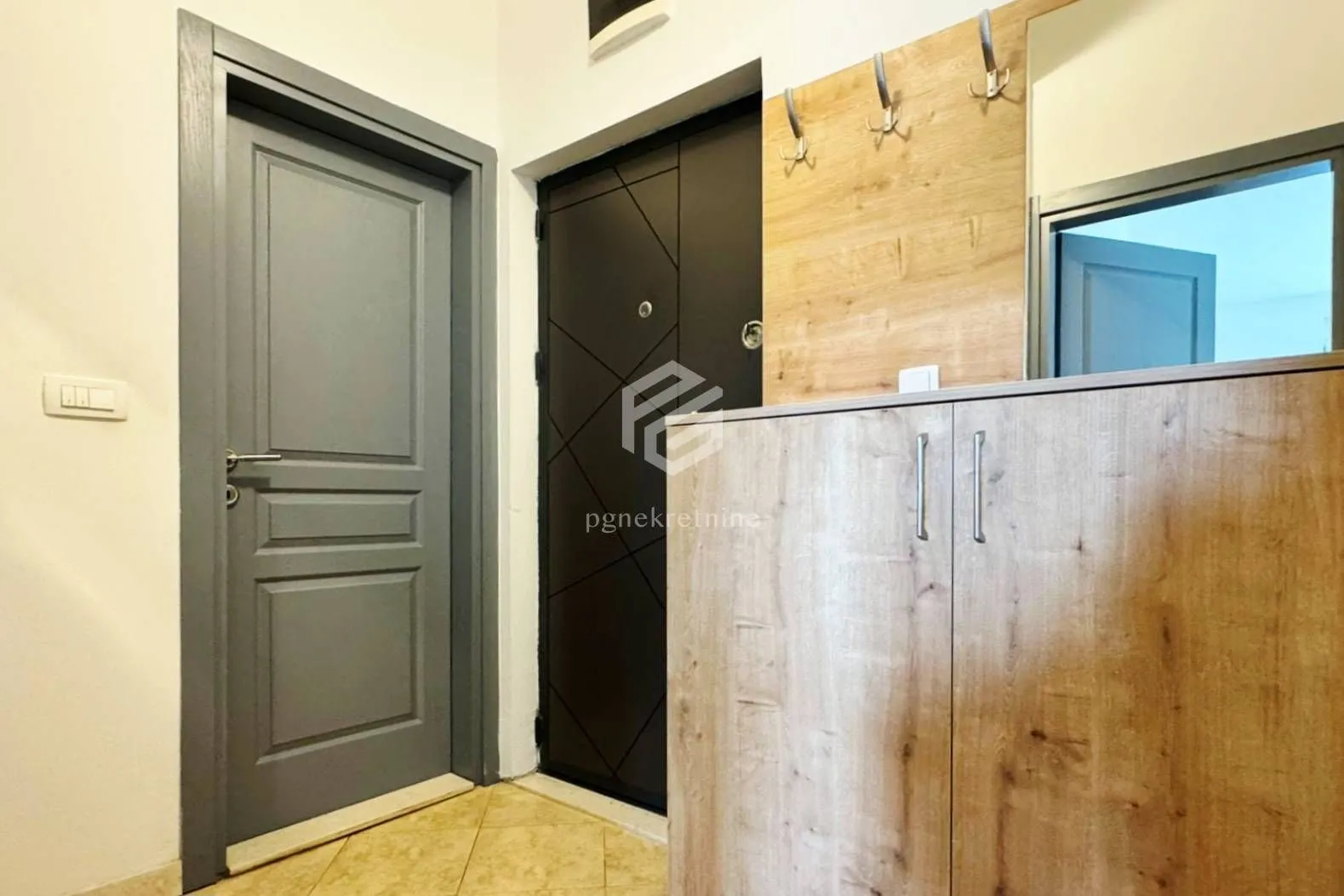 Rent, one bedroom apartment, 55m², Stari Aerodrom, Podgorica