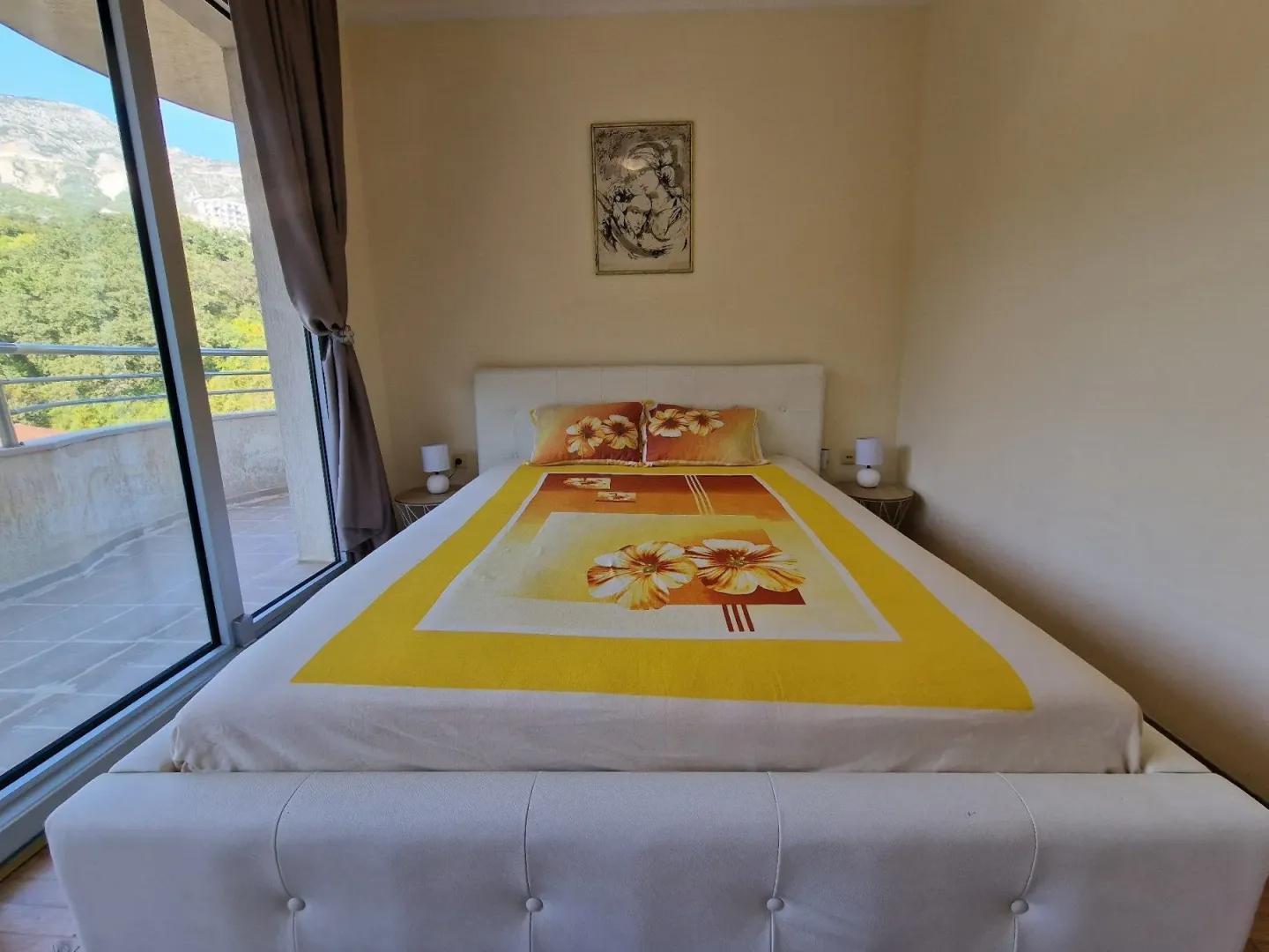 Rent, two bedroom apartment, 81m², Bečići, Budva