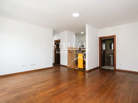 Izdavanje, dvosoban stan, 56m², City Kvart, Podgorica - image 2