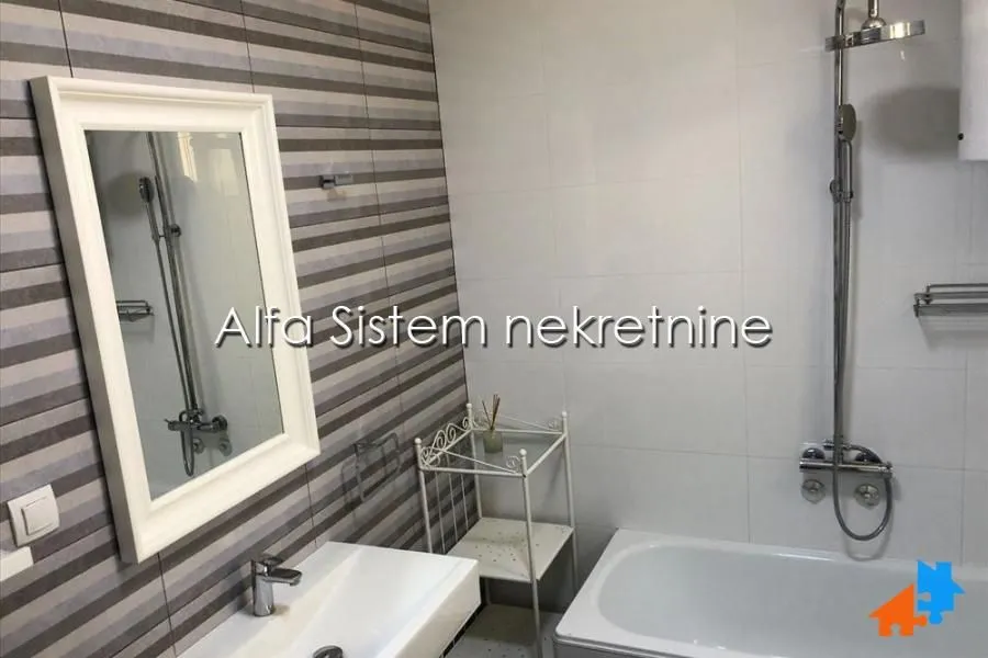 Rent, three bedroom apartment, 88m², Vračar Sve Podlokacije, Beograd