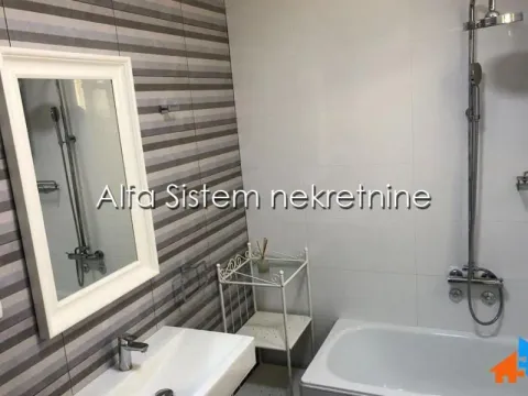 Izdavanje, trosoban stan, 88m², Vračar Sve Podlokacije, Beograd - image 10