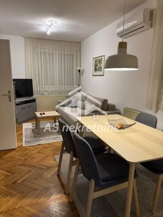 Izdavanje, četvorosoban stan, 79m², Autokomanda, Voždovac Sve Podlokacije