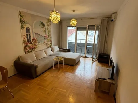 Rent, one bedroom apartment, 52m², Budva, Crna Gora - image 1