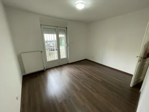 Izdavanje, jednosoban stan, 38m², Grbavica, Novi Sad Sve Podlokacije - image 9