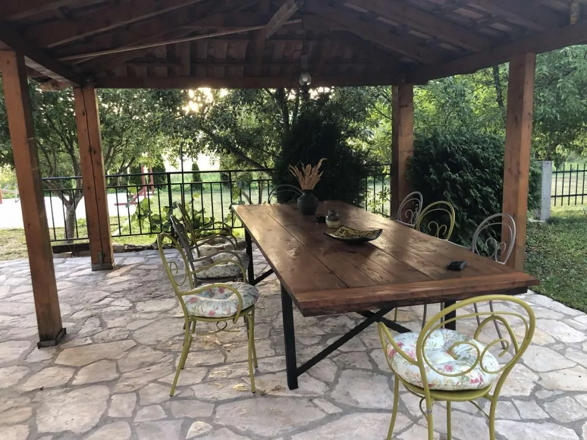 Rent, house, 140m², Nikšić, Crna Gora