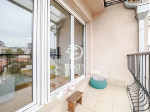 Sale, apartment, 85m², Južni Bulevar, Vračar Sve Podlokacije - image 12